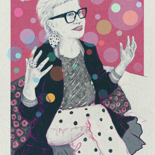 Portret Ewy Cichockiej siedzącej na kanapie w kropki, żywo gestykulującej, w czarnych okularach. Dookoła bańki.